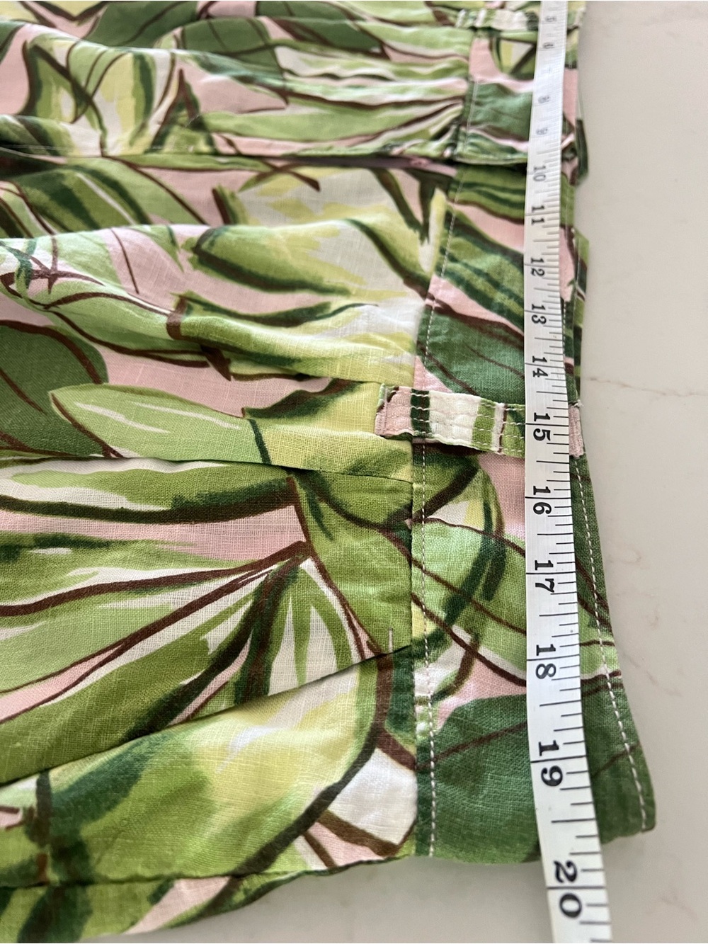 Tommy Bahama 100% Linen Tropical Leaf Shorts Fits Like Size 16 Pink Green - Picture 10 of 13